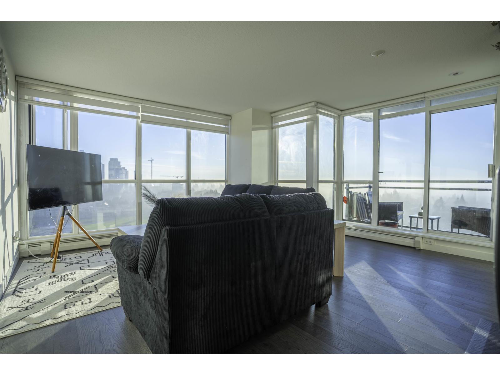 2204 10777 UNIVERSITY DRIVE