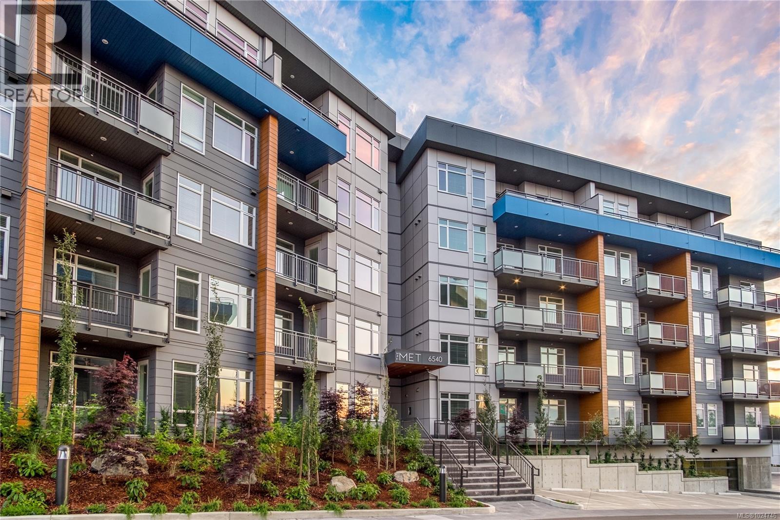 501 6540 Metral Dr, Nanaimo