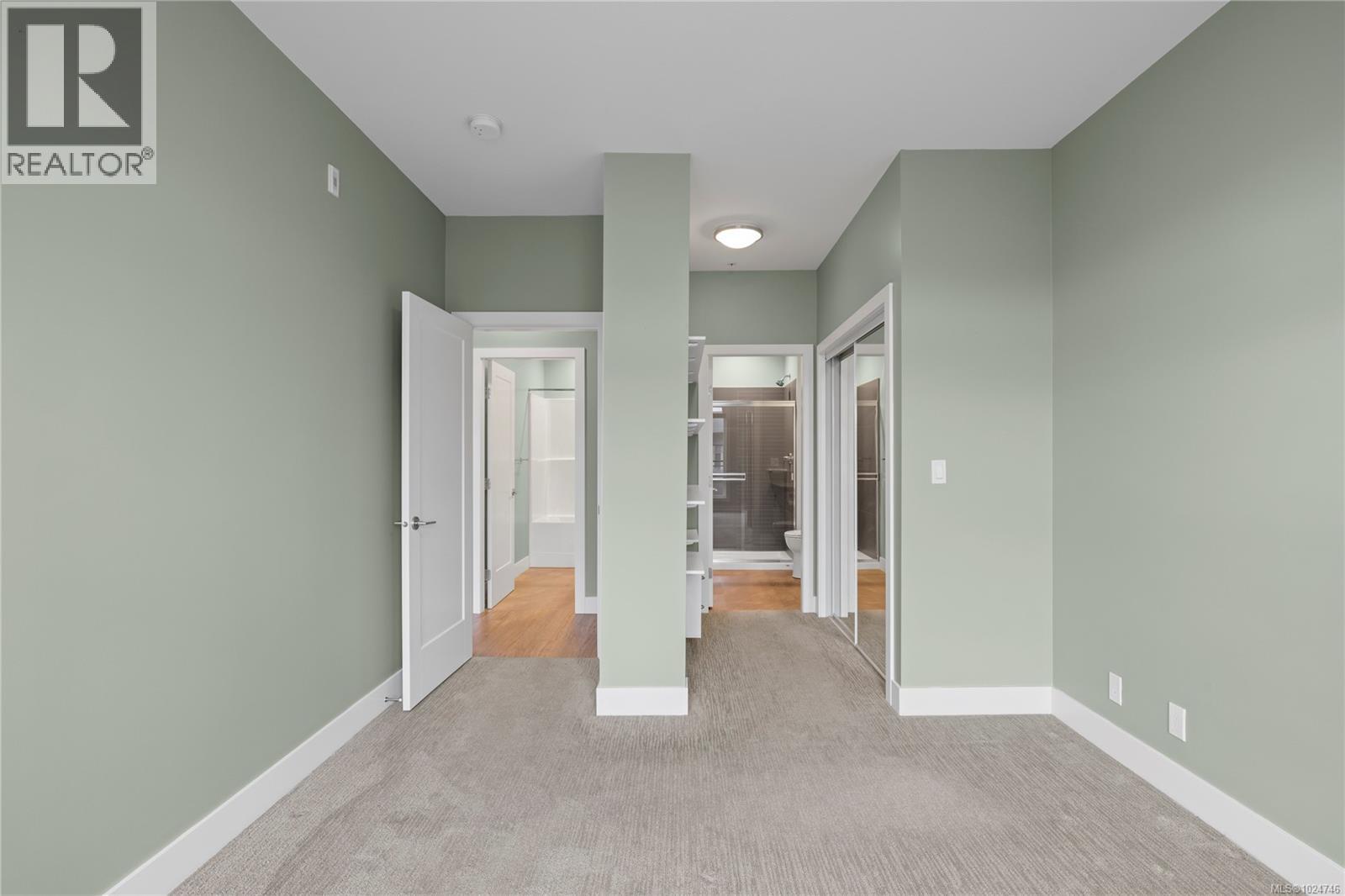 501 6540 Metral Dr, Nanaimo