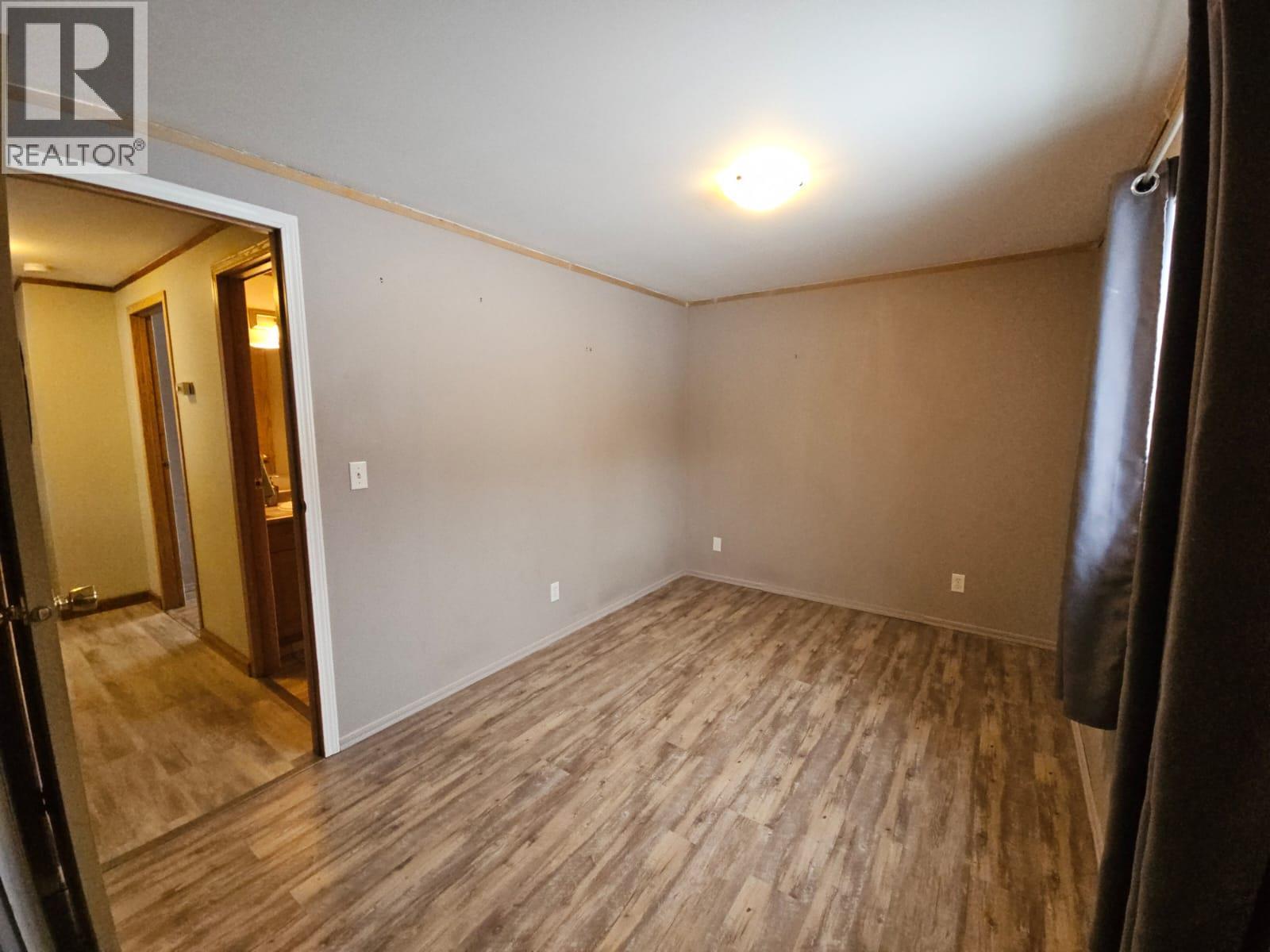 4504 42 AVENUE NE - 30