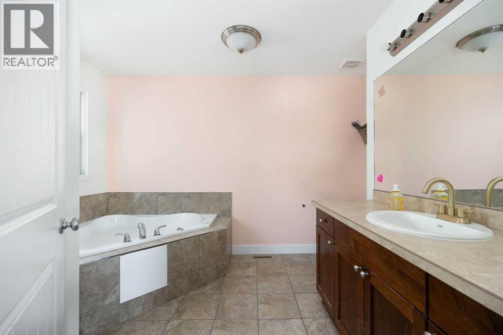 101 MERGANSER Place, Fort McMurray