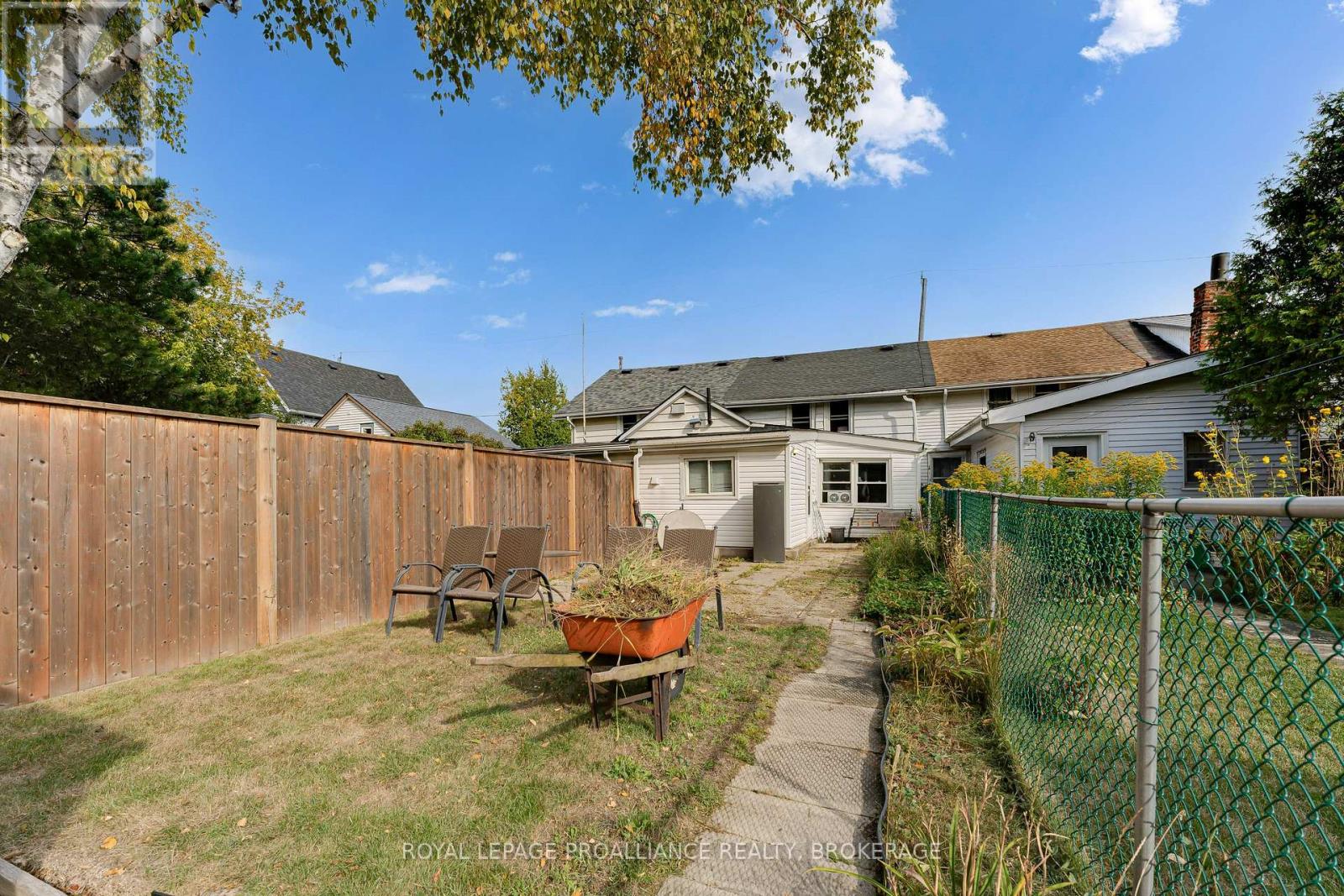 318 SYDENHAM STREET - 28