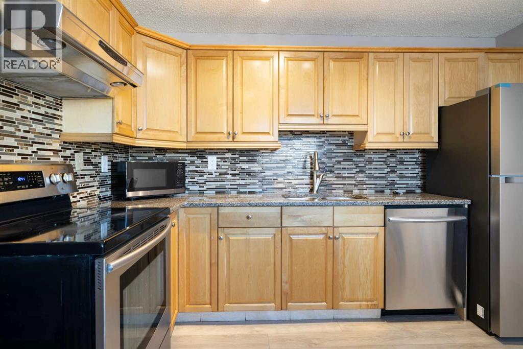 Single Family House for Sale in    Avenue SW Glenbrook Calgary 