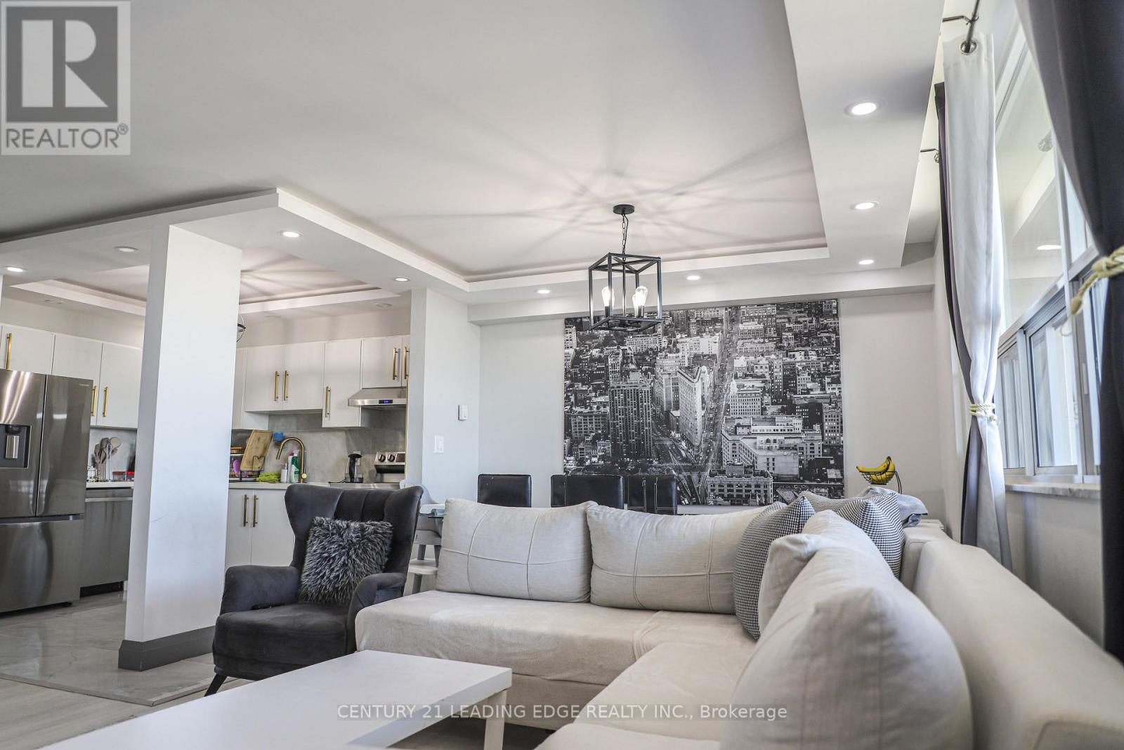 #1206 2550 PHARMACY AVENUE - 10