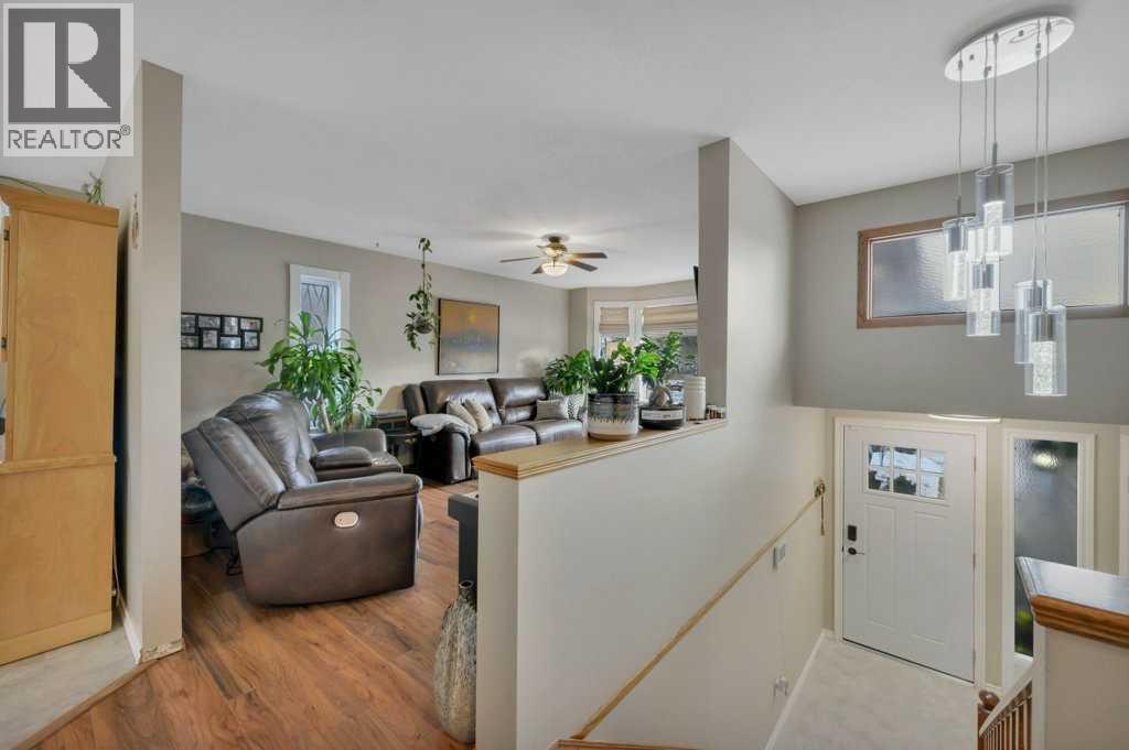 4 Blackstone Avenue, Lacombe