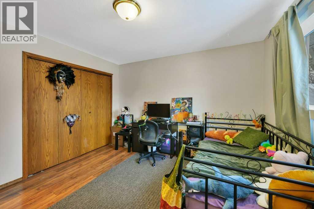 4 Blackstone Avenue, Lacombe