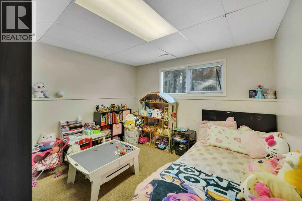 4 Blackstone Avenue, Lacombe