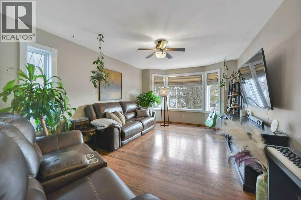 4 Blackstone Avenue, Lacombe