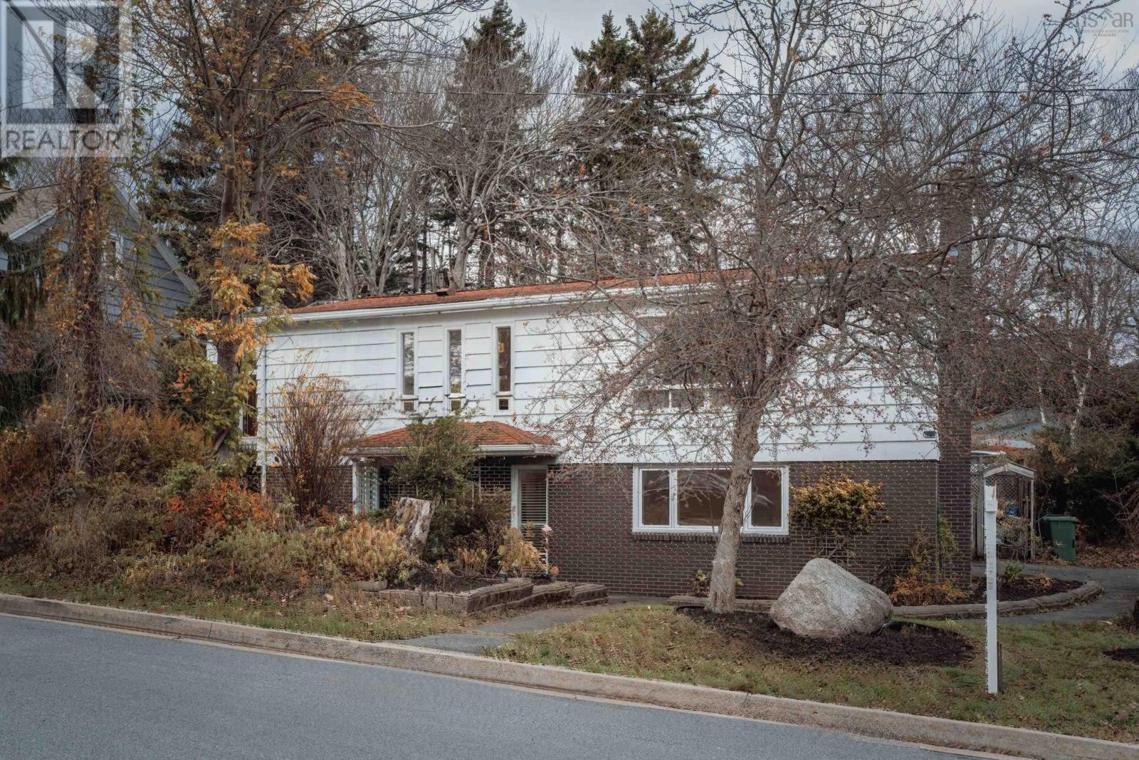 Property photo of 29 Scarlet Road