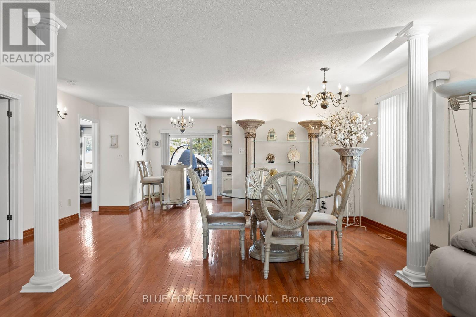 632 THORNWOOD DRIVE - 10
