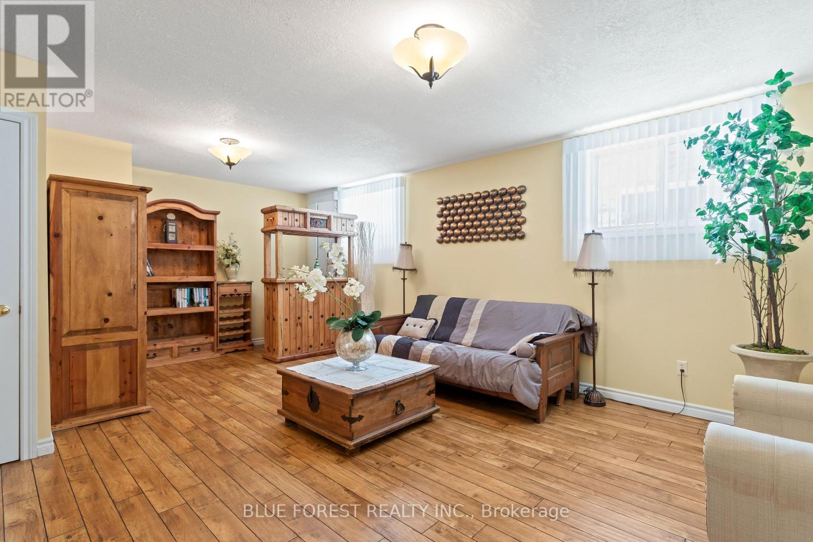 632 THORNWOOD DRIVE - 31