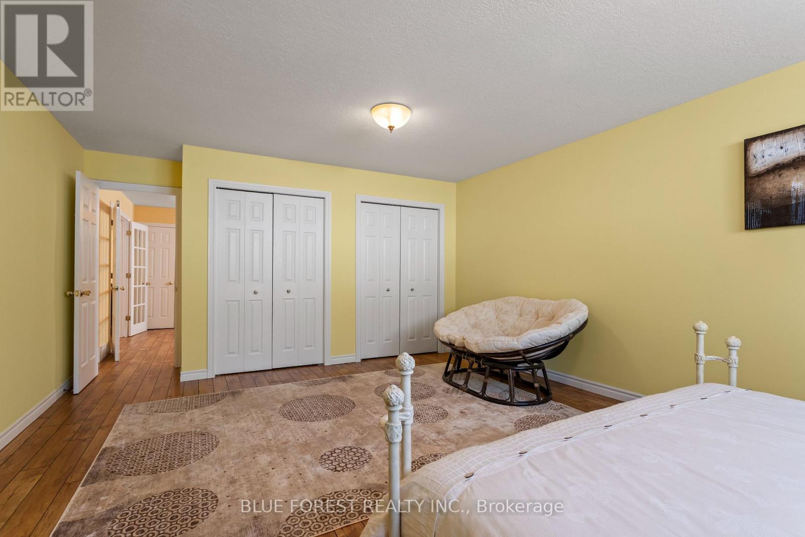 632 THORNWOOD DRIVE - 35