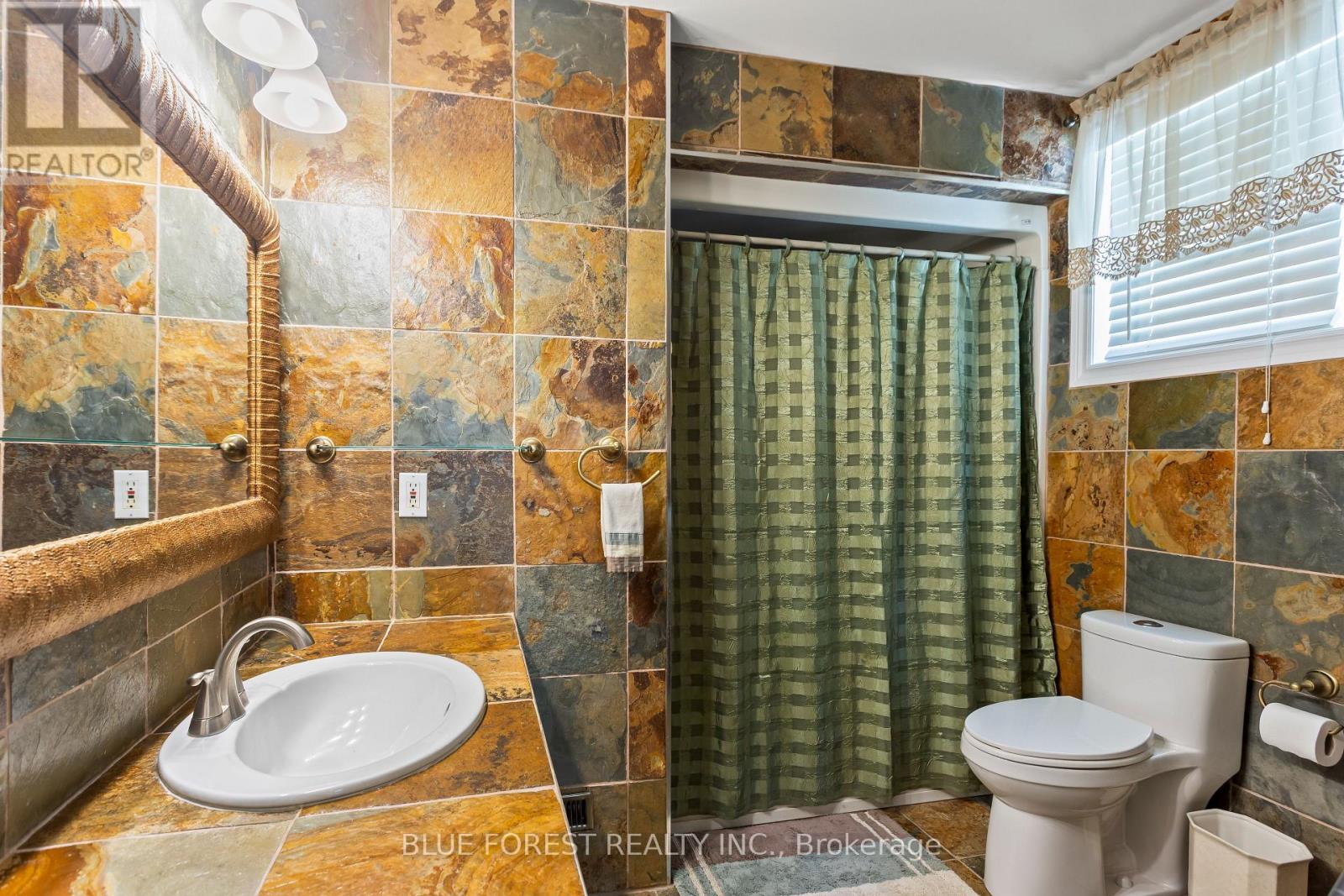 632 THORNWOOD DRIVE - 36
