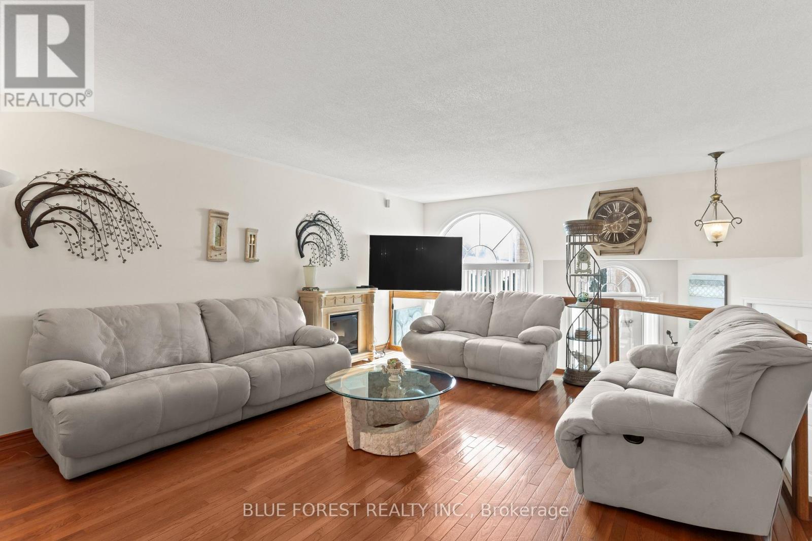 632 THORNWOOD DRIVE - 7