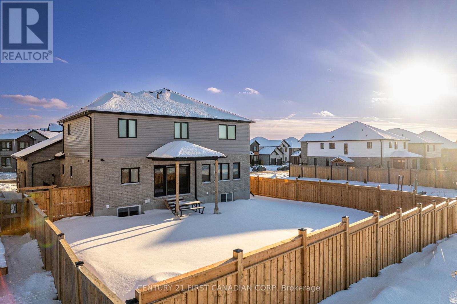 828 Kleinburg Unit Upper photo 4