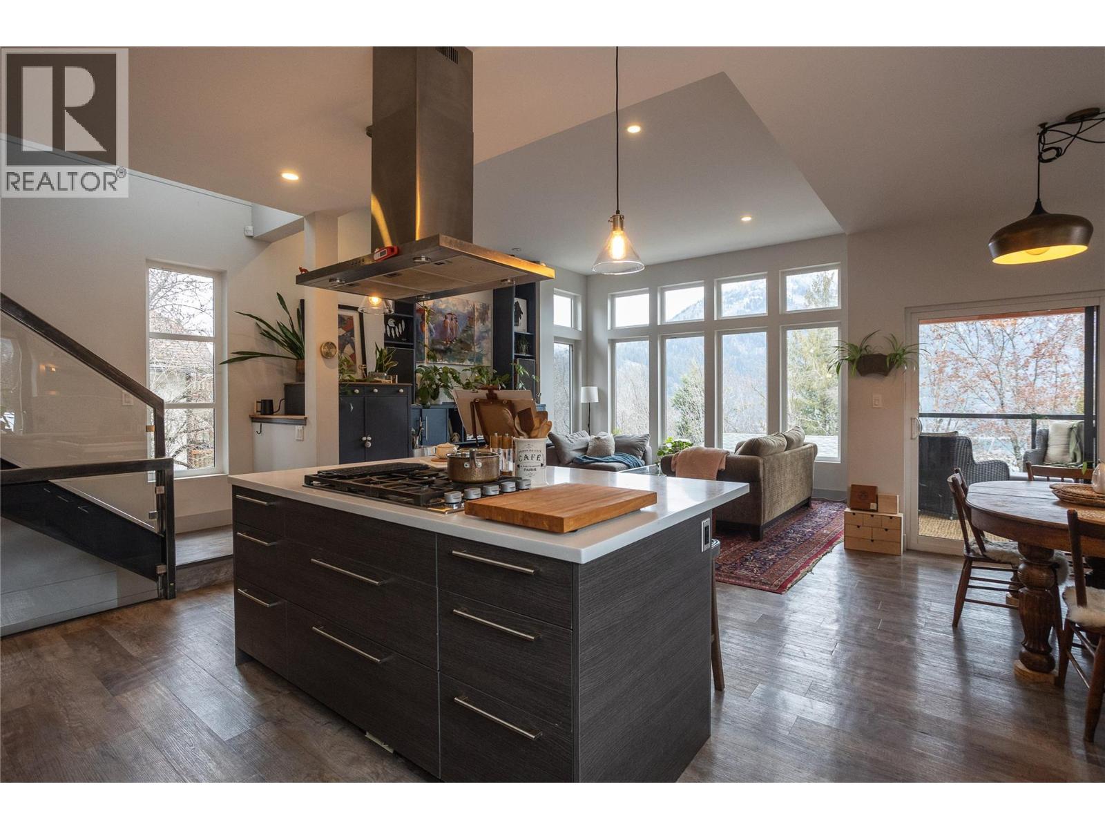 610 WASSON Street, Nelson