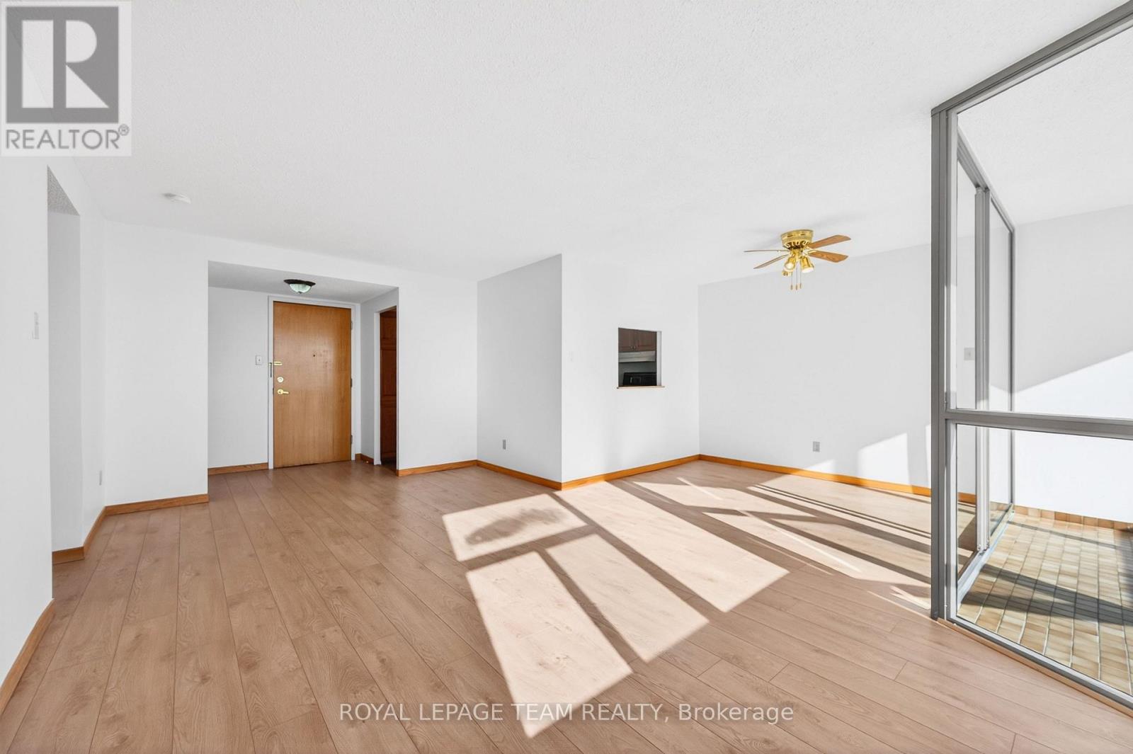 Open concept Living room/dining room