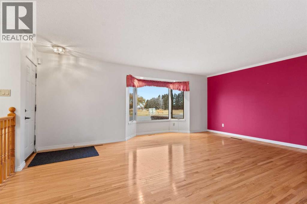 4044 50 Avenue, Innisfail