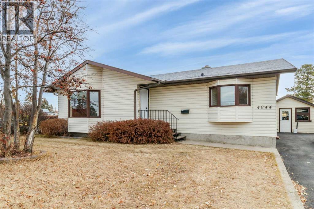 4044 50 Avenue, Innisfail