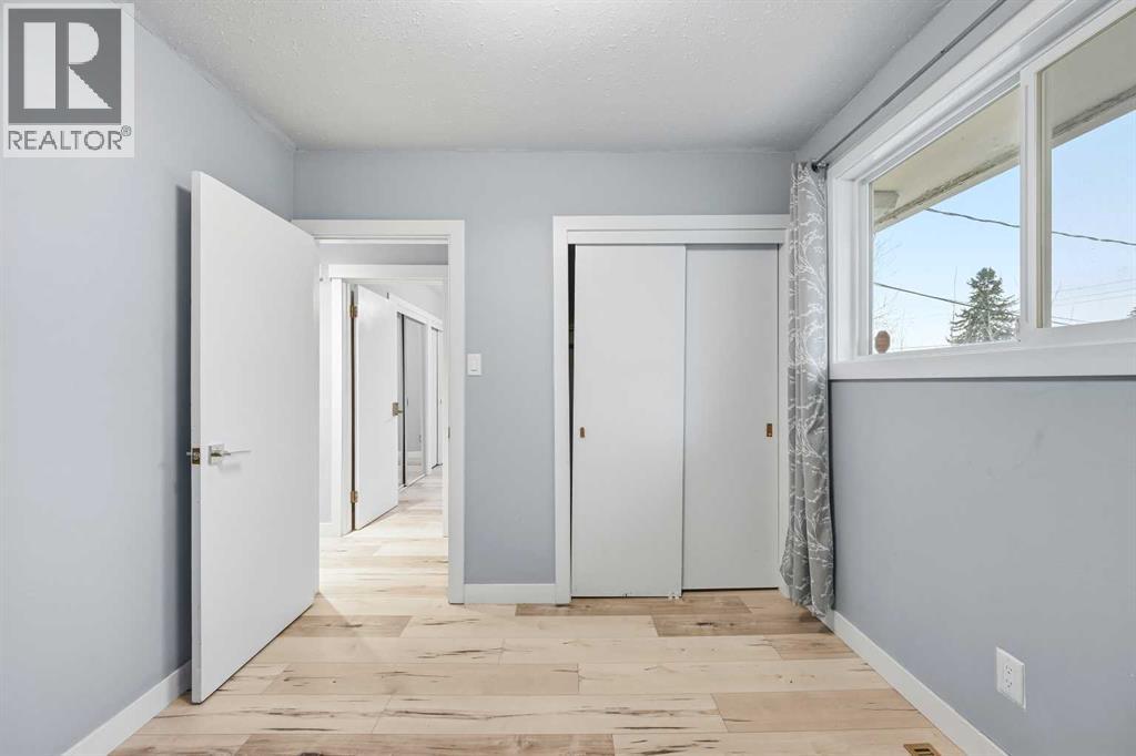 Single Family House Bungalow for Sale in  Foritana Road SE Forest Heights Calgary 