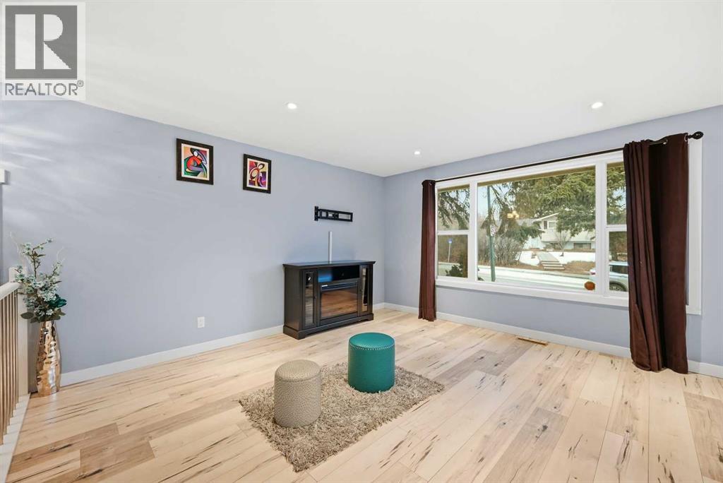 Single Family House Bungalow for Sale in  Foritana Road SE Forest Heights Calgary 