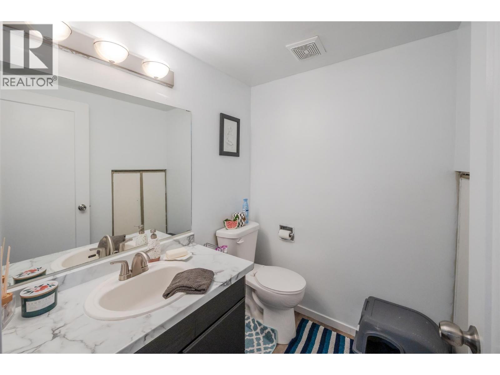 #27 80 Green Avenue E - 22