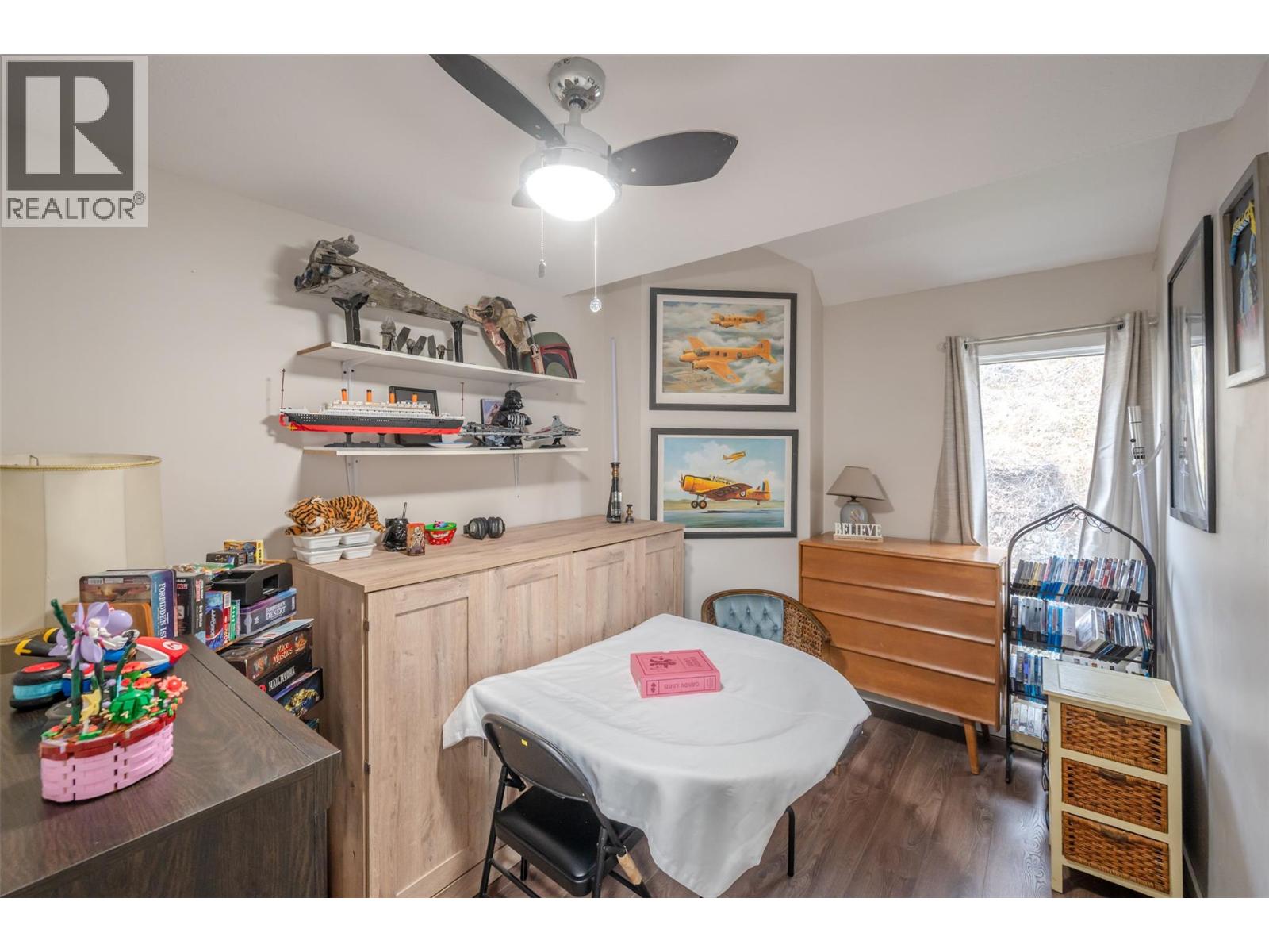 #27 80 Green Avenue E - 27