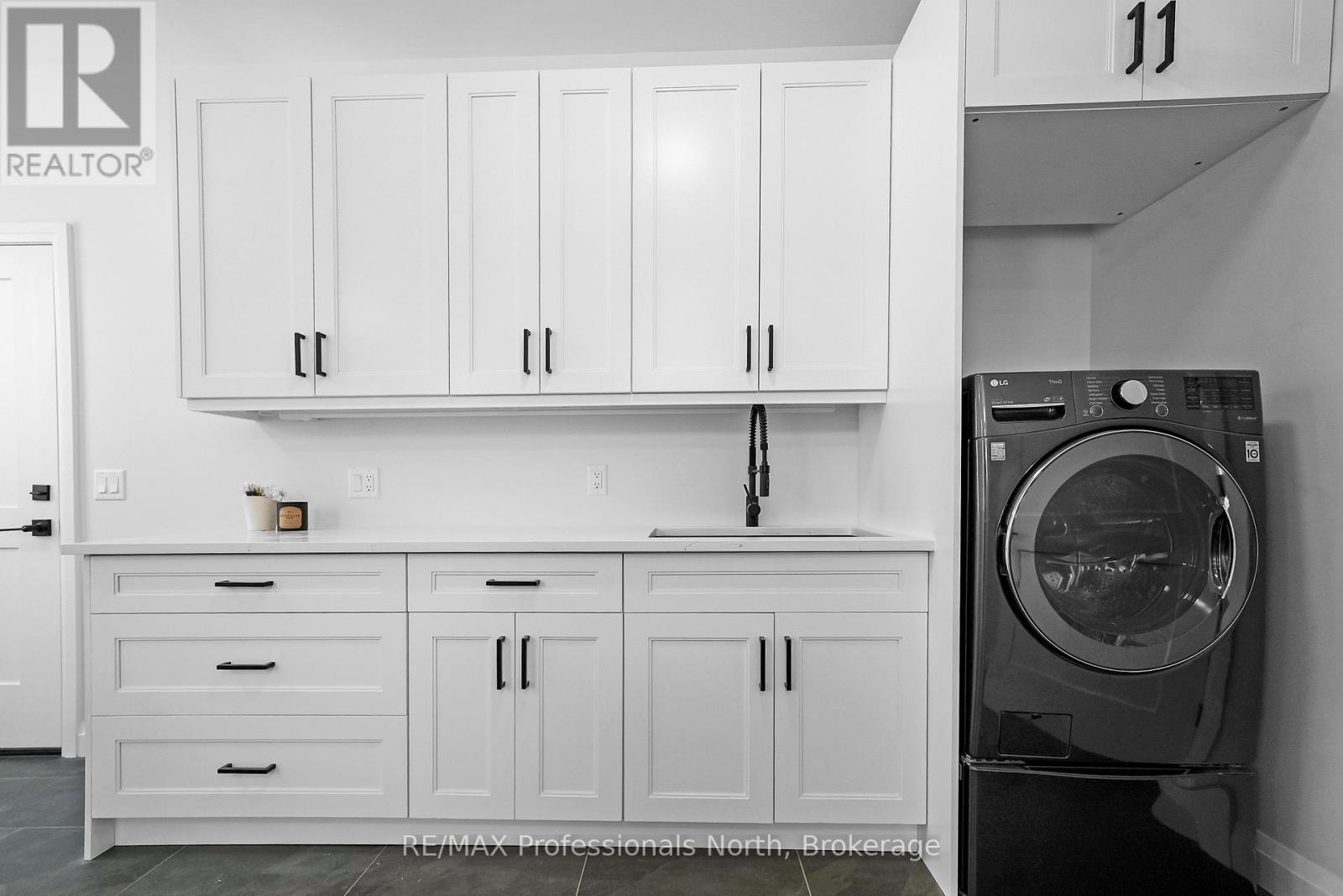 1058 PIPER GLEN ROAD — photo 30