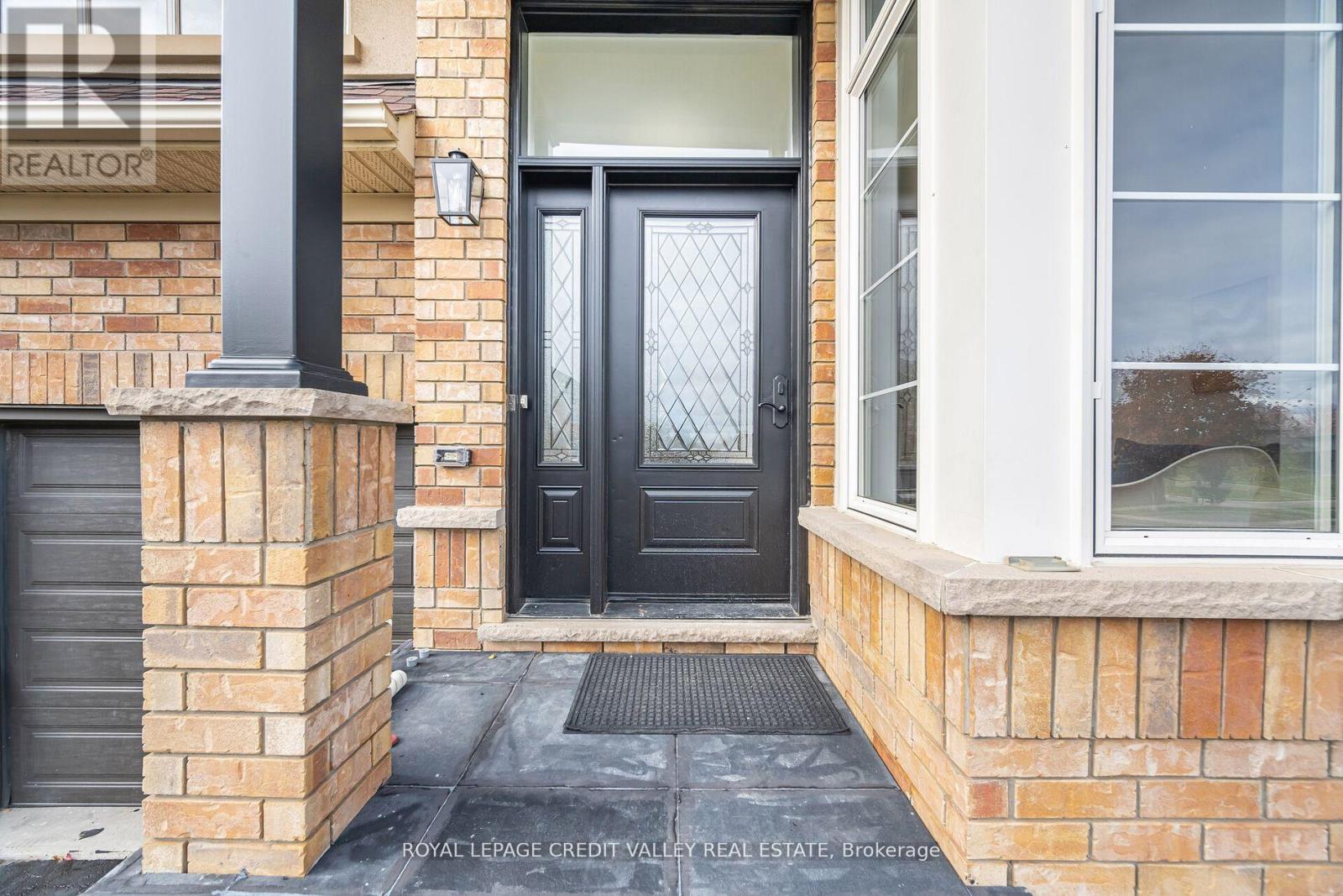 70 BLUE DIAMOND DRIVE - Photo 3 of 50, Brampton (Bramalea North Industrial), Ontario