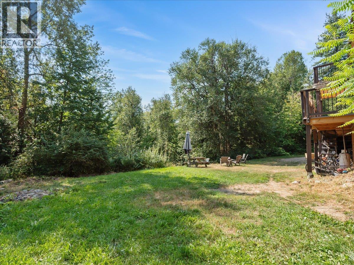 6172 SLOCAN RIVER ROAD - 7