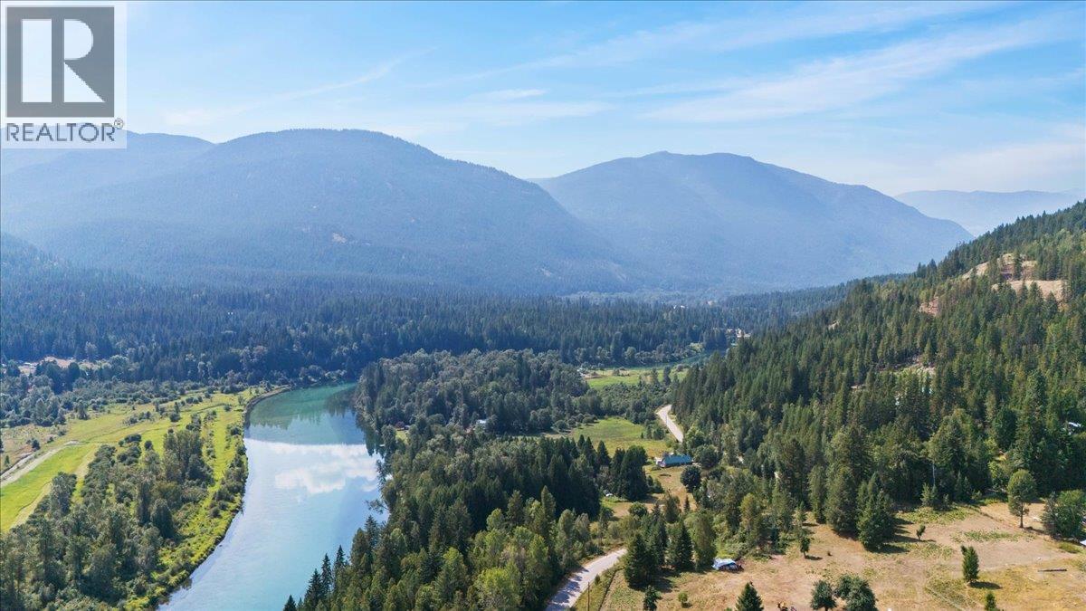 6172 SLOCAN RIVER ROAD - 74