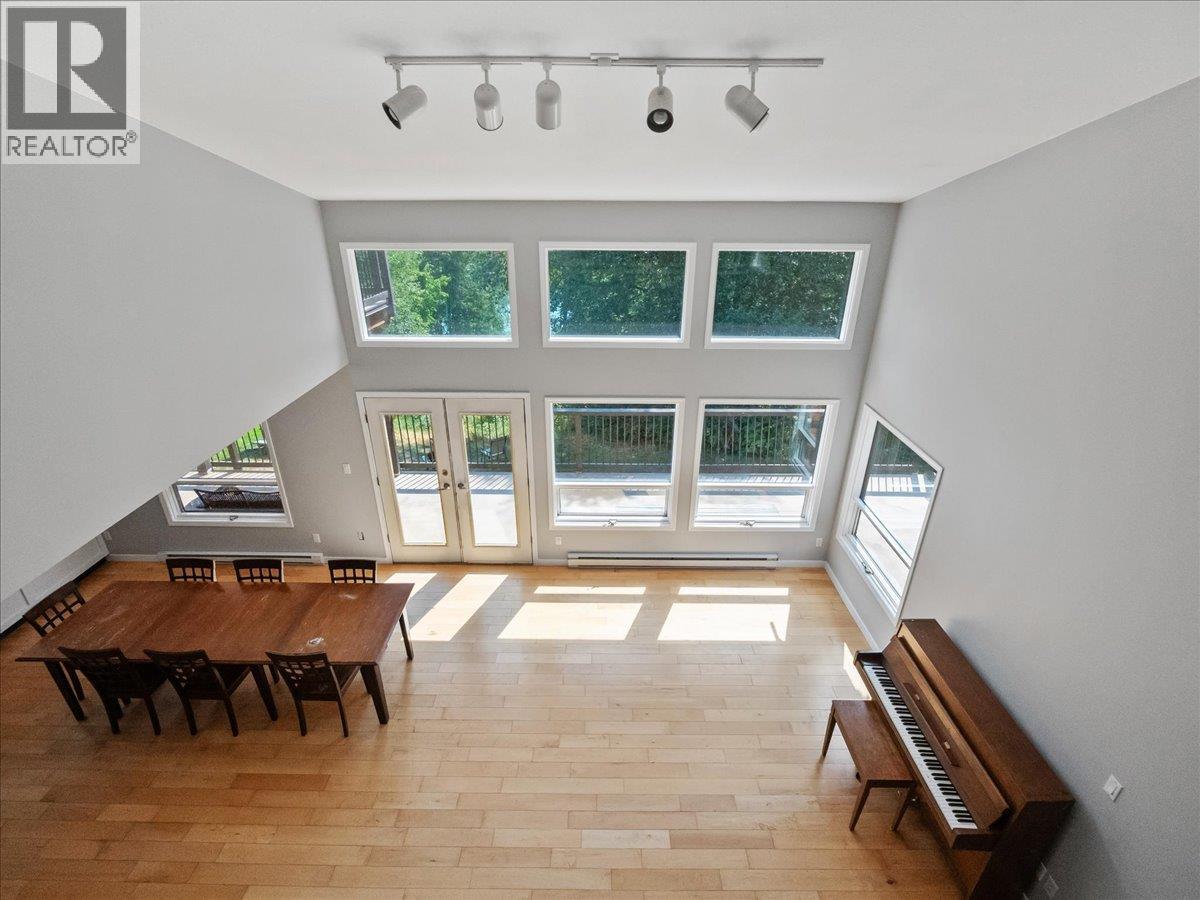 6172 SLOCAN RIVER ROAD - 50