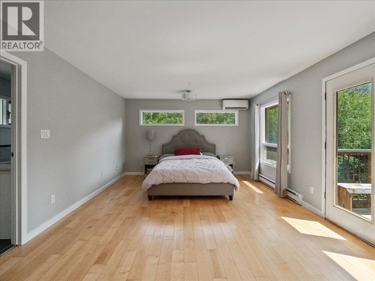 6172 SLOCAN RIVER ROAD - 52