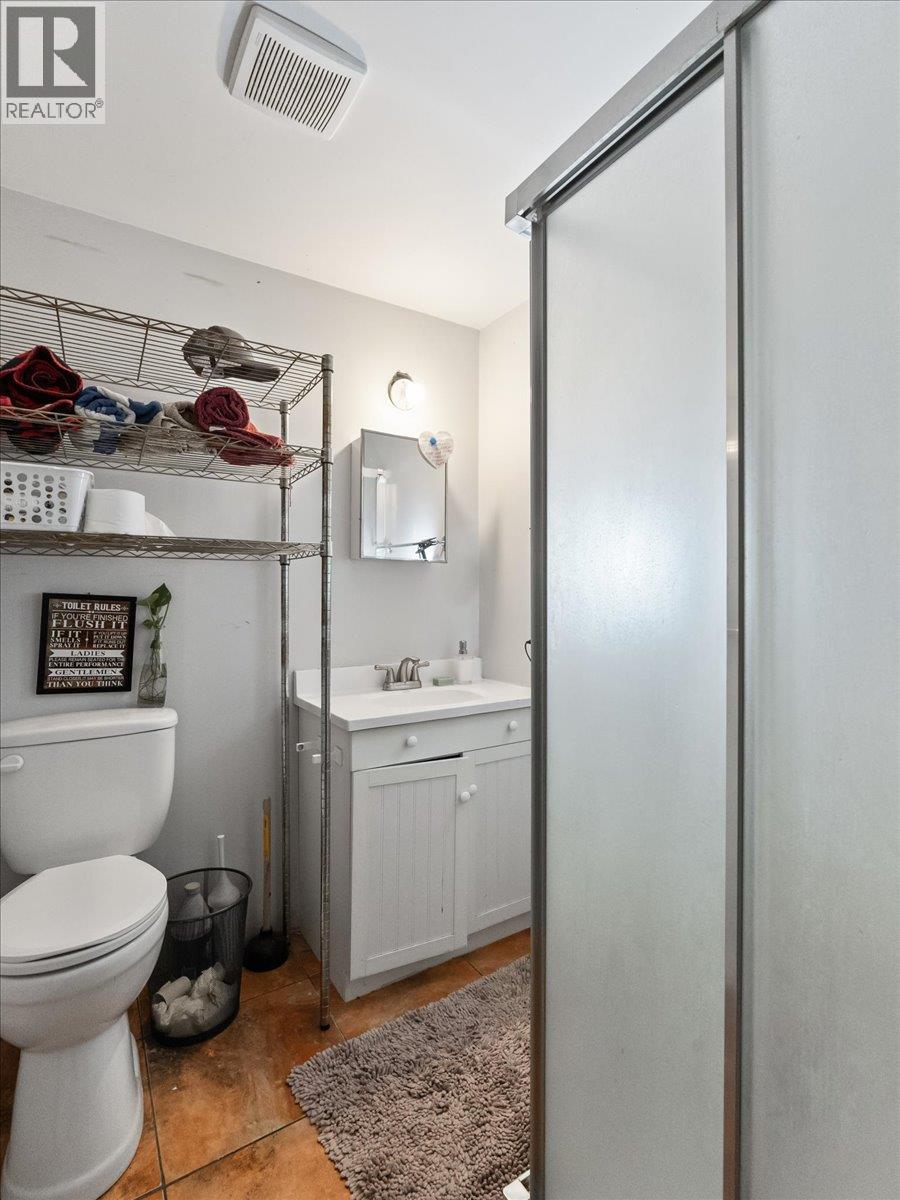 6172 SLOCAN RIVER ROAD - 63