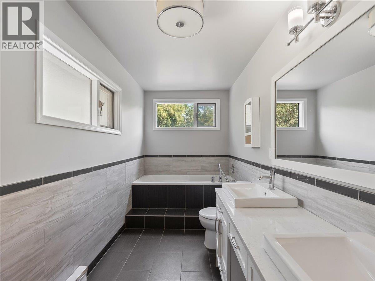 6172 SLOCAN RIVER ROAD - 57