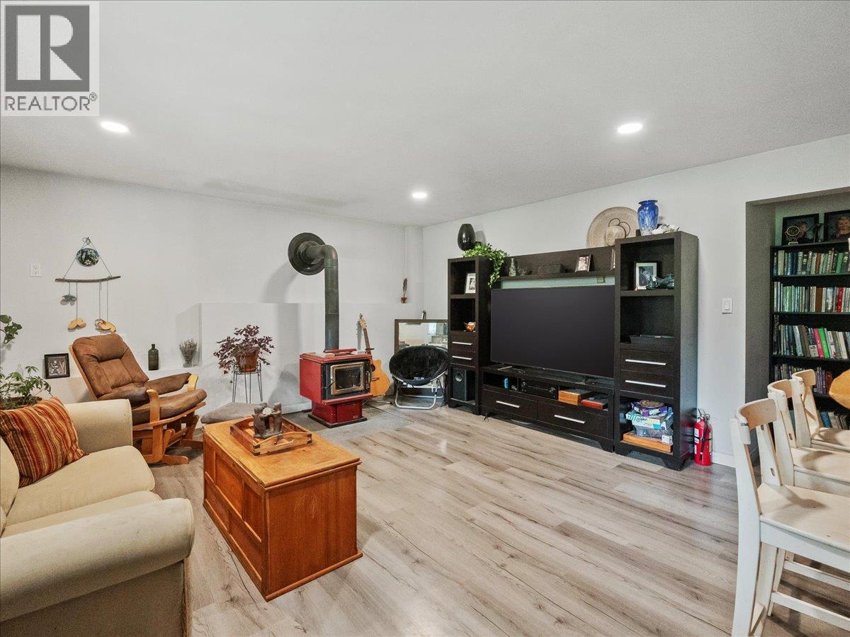 6172 SLOCAN RIVER ROAD - 67