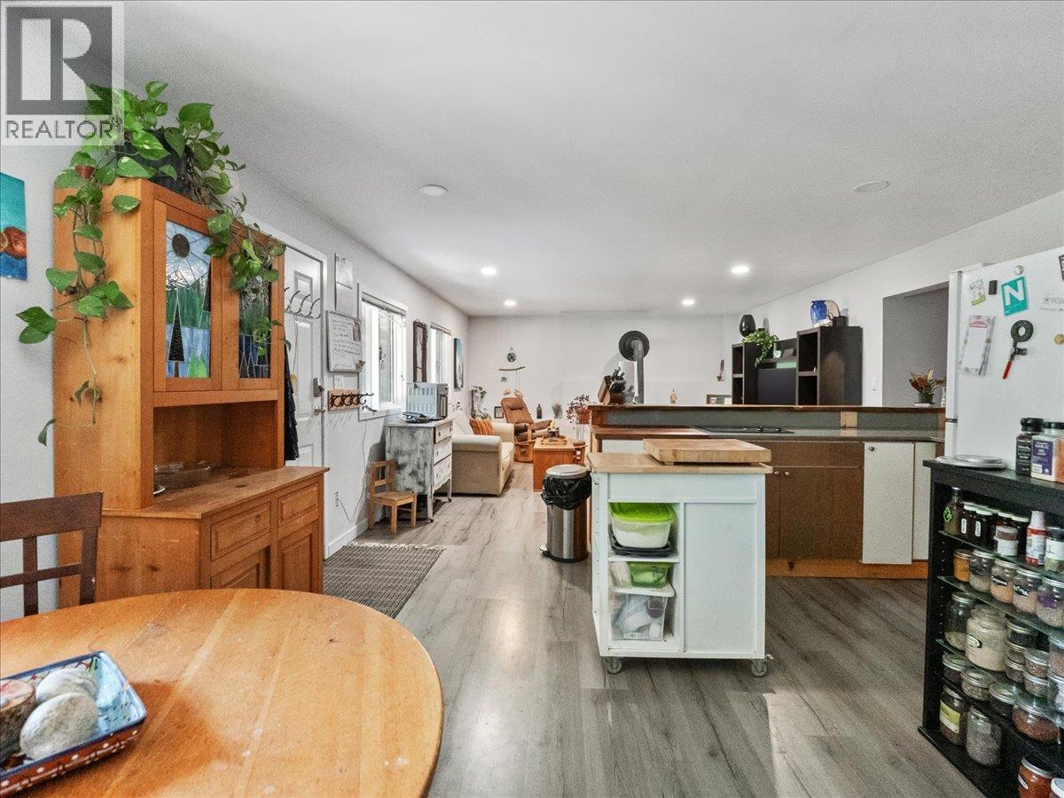 6172 SLOCAN RIVER ROAD - 70