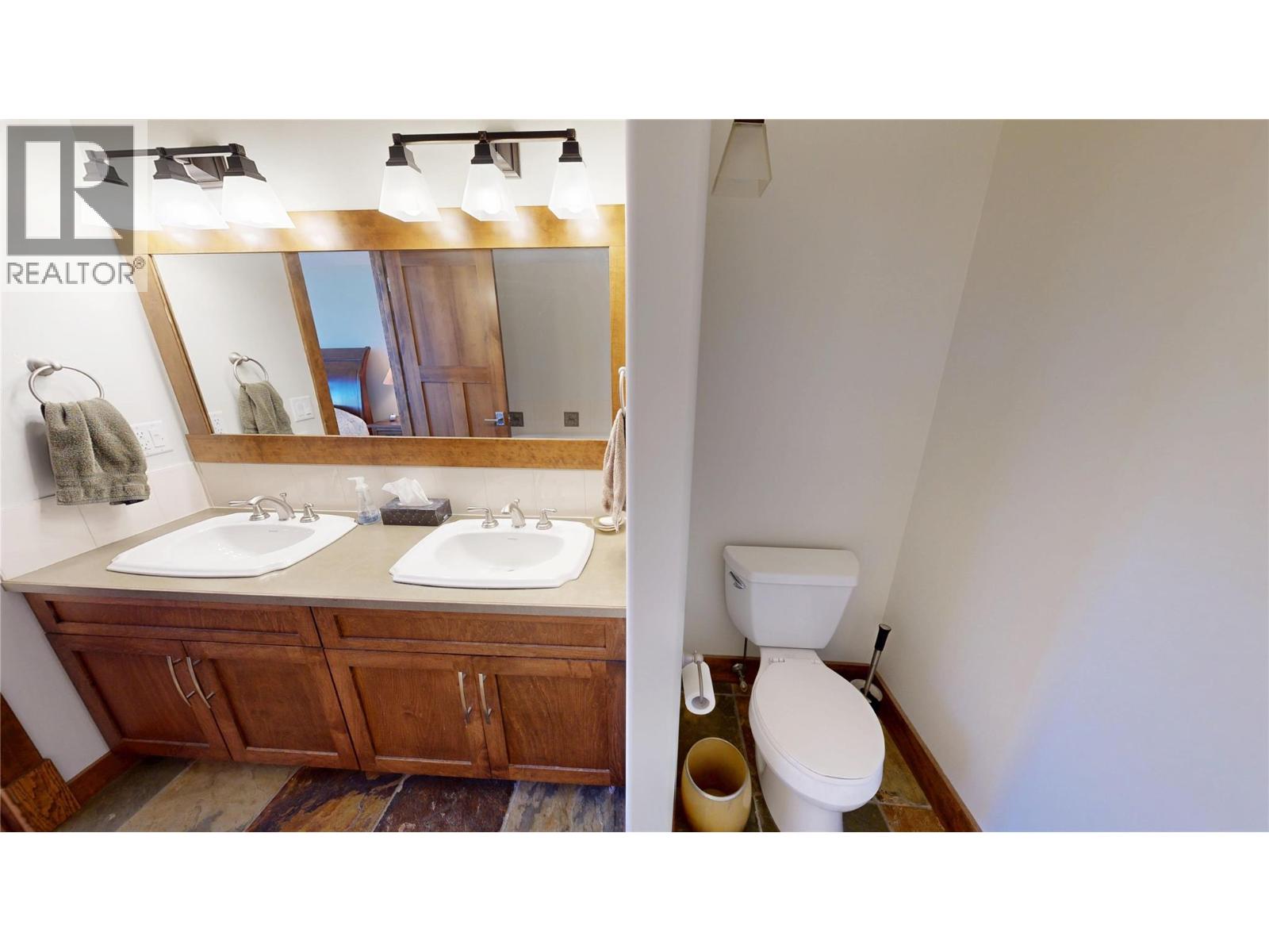 33 2598 MOUNTAINVIEW Crescent, Invermere