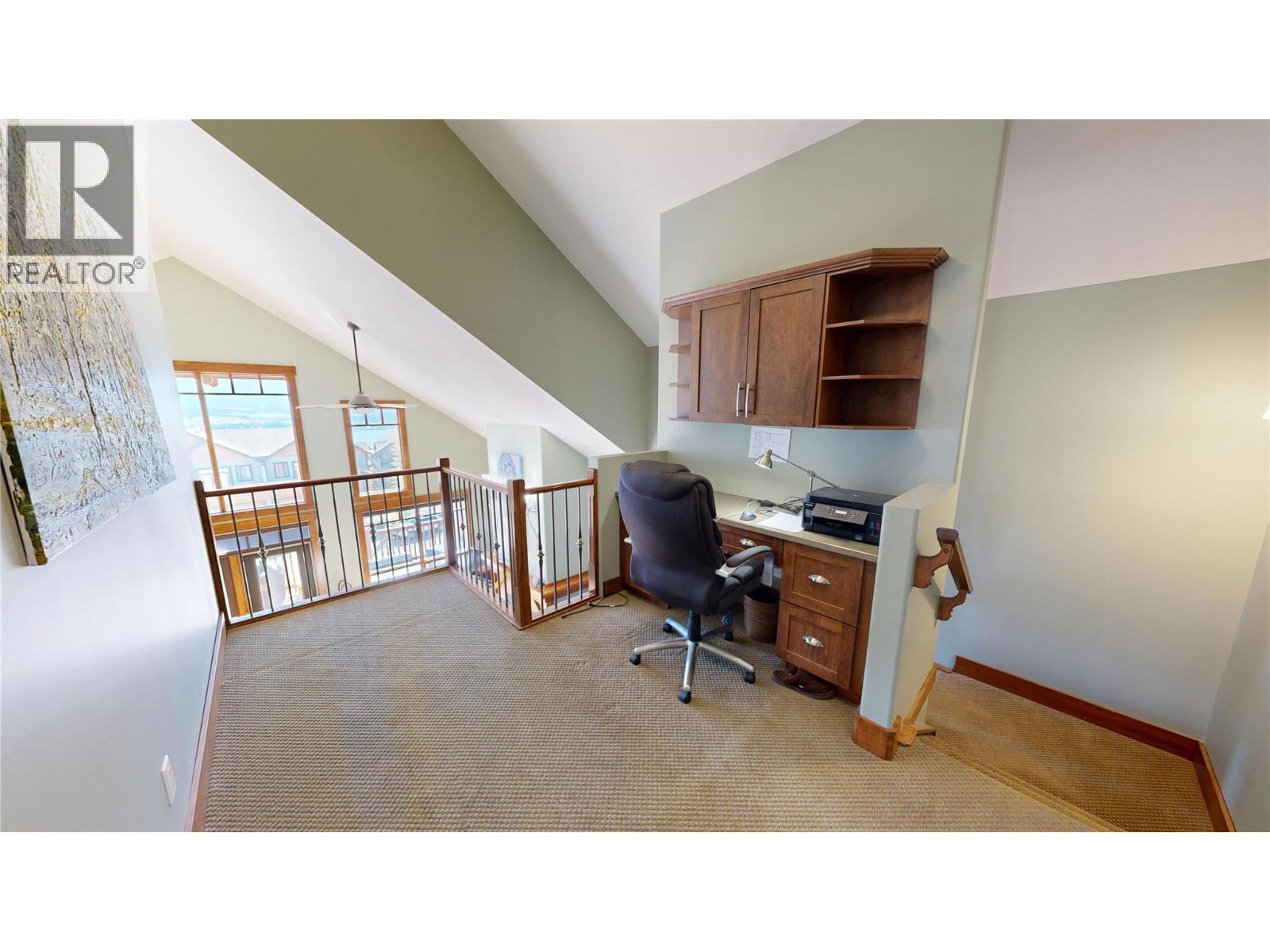 33 2598 MOUNTAINVIEW Crescent, Invermere