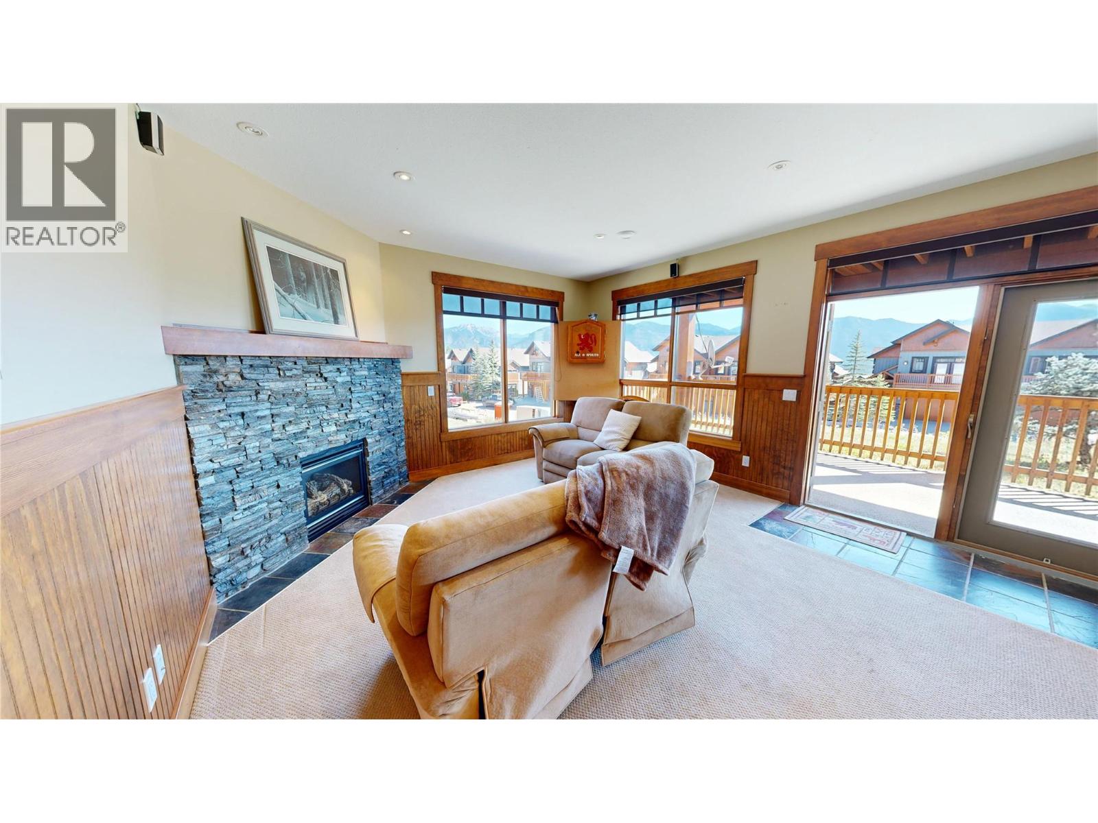 33 2598 MOUNTAINVIEW Crescent, Invermere
