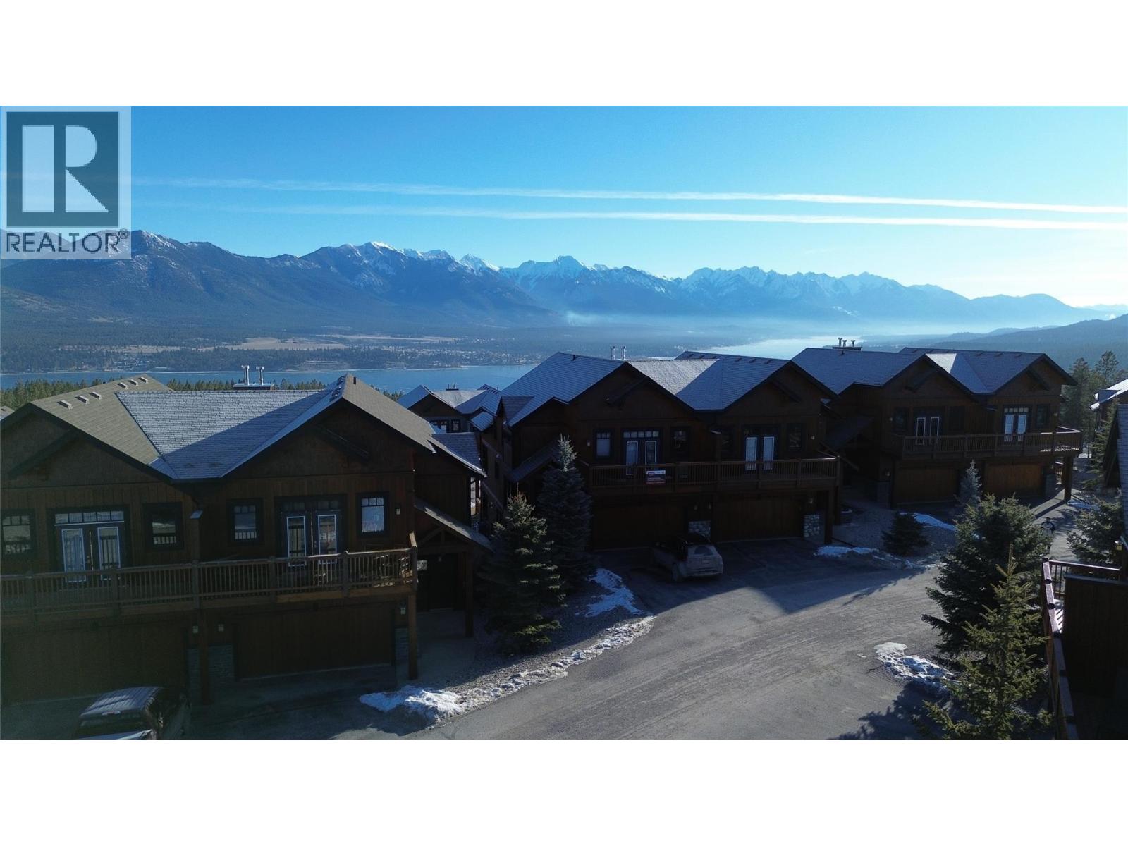 33 2598 MOUNTAINVIEW Crescent, Invermere