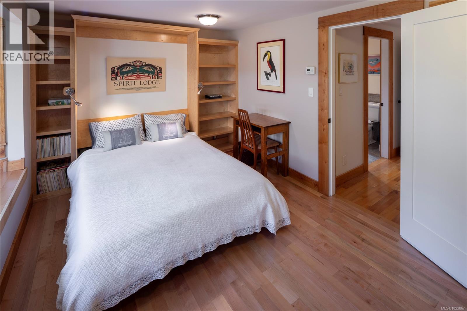  2710 Sea View Road, Saanich