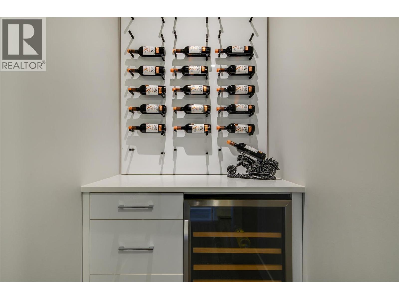  761 Highpointe Lane, Kelowna