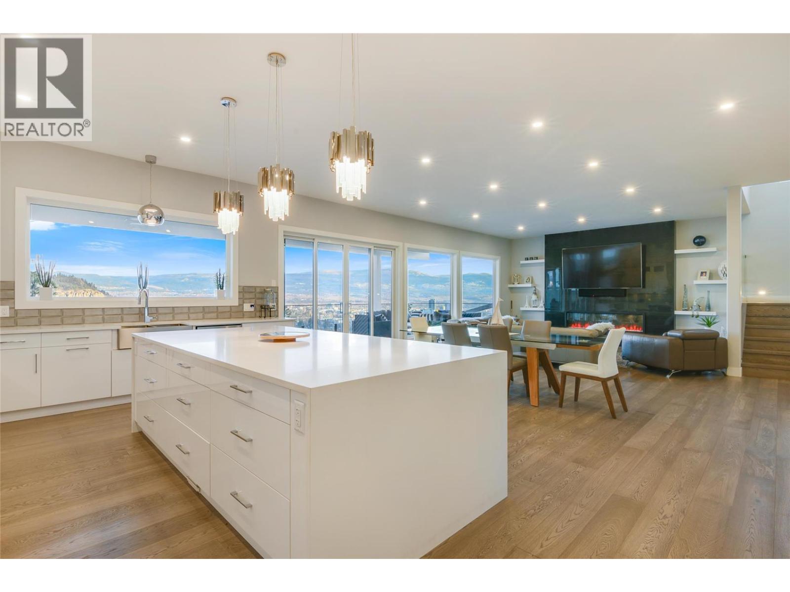  761 Highpointe Lane, Kelowna