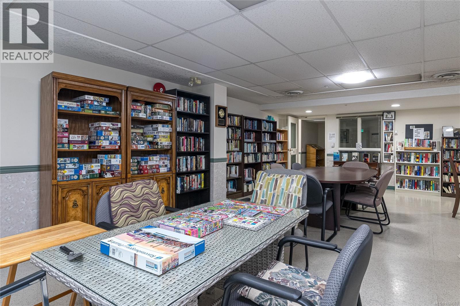 105 1521 Church Avenue, Saanich