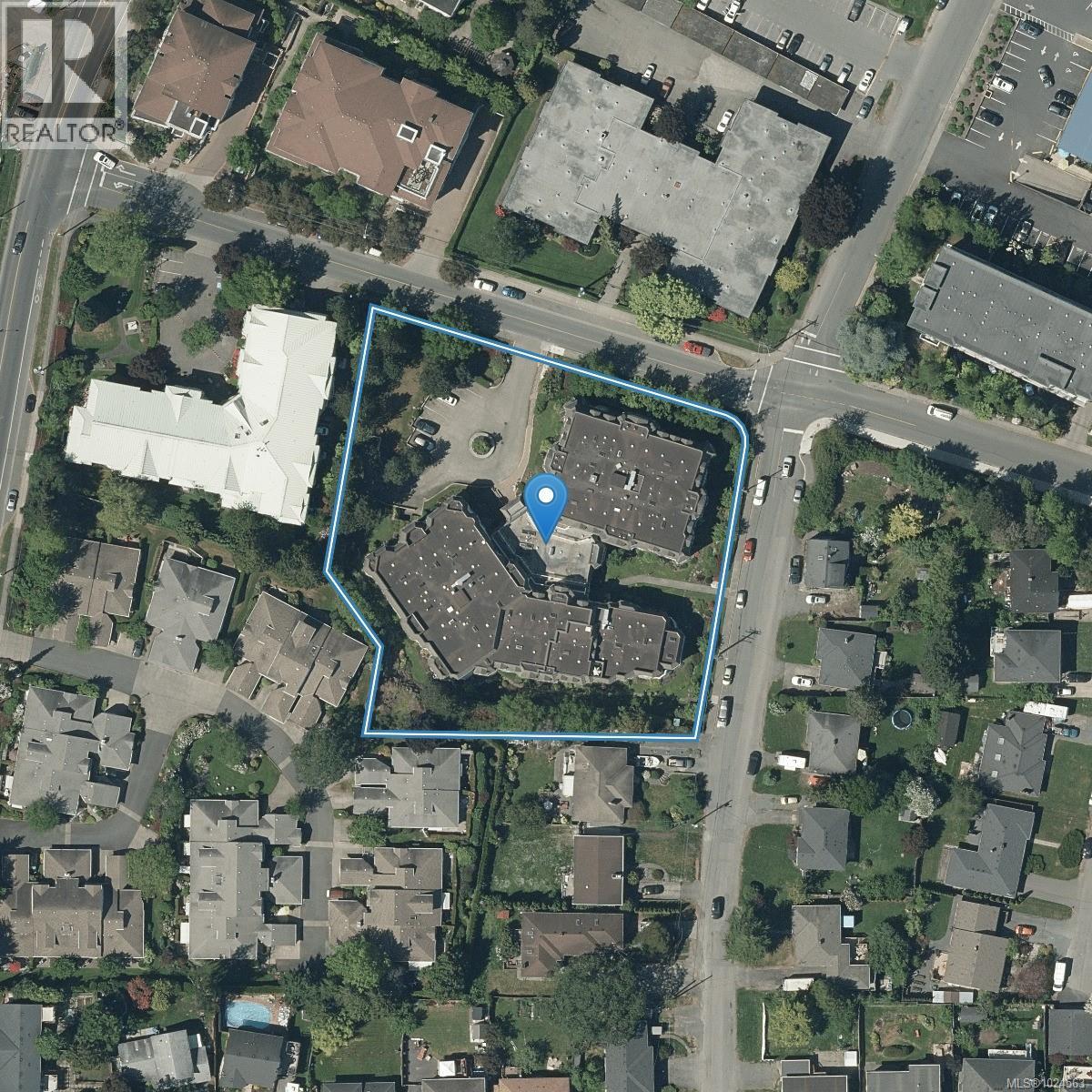 105 1521 Church Avenue, Saanich