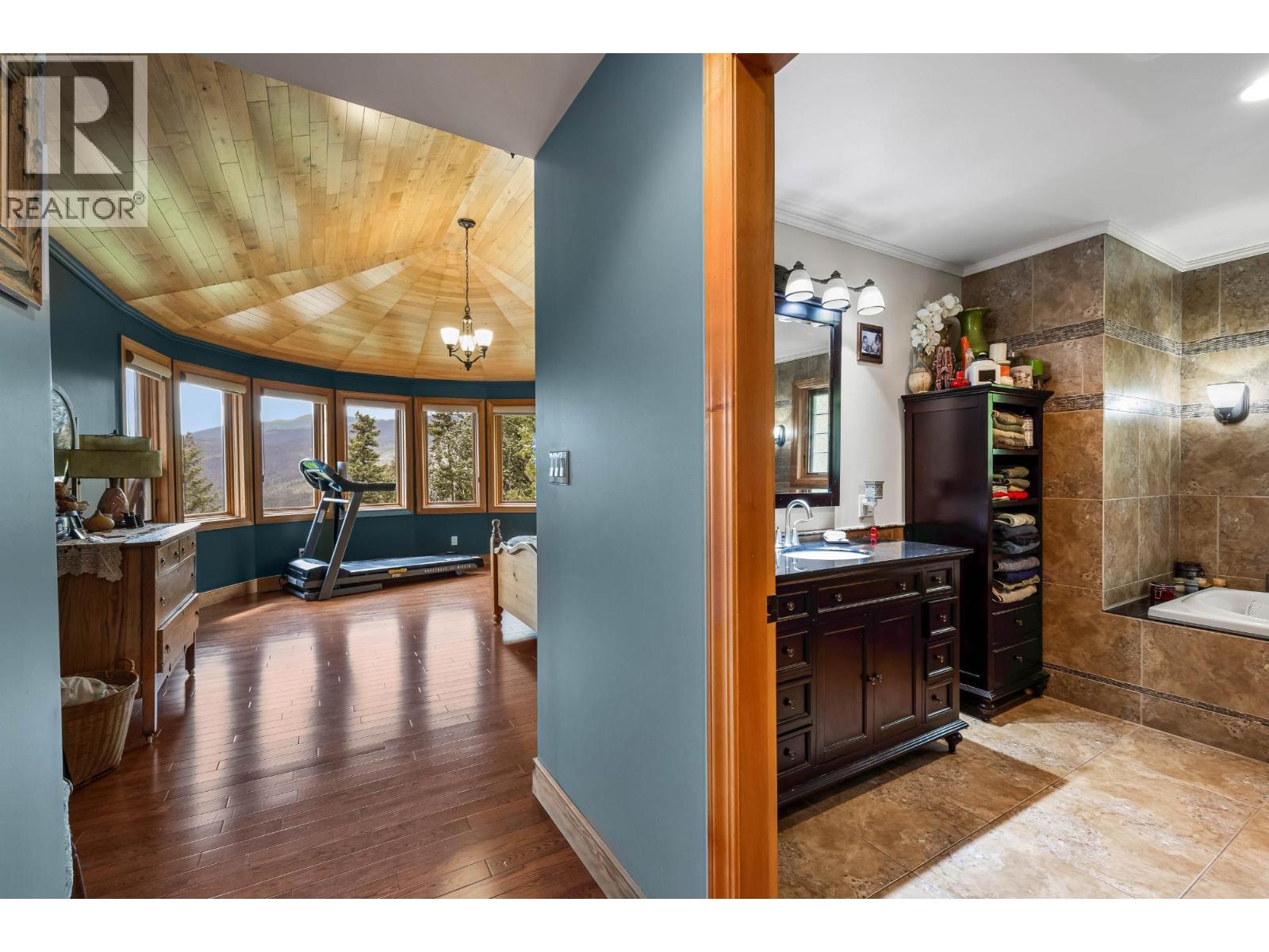 1249 CLEARWATER VALLEY Road - 20