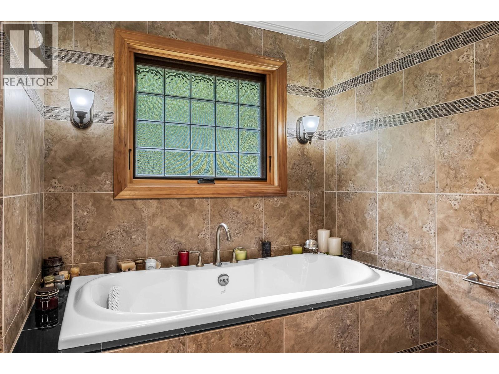 1249 CLEARWATER VALLEY Road - 24
