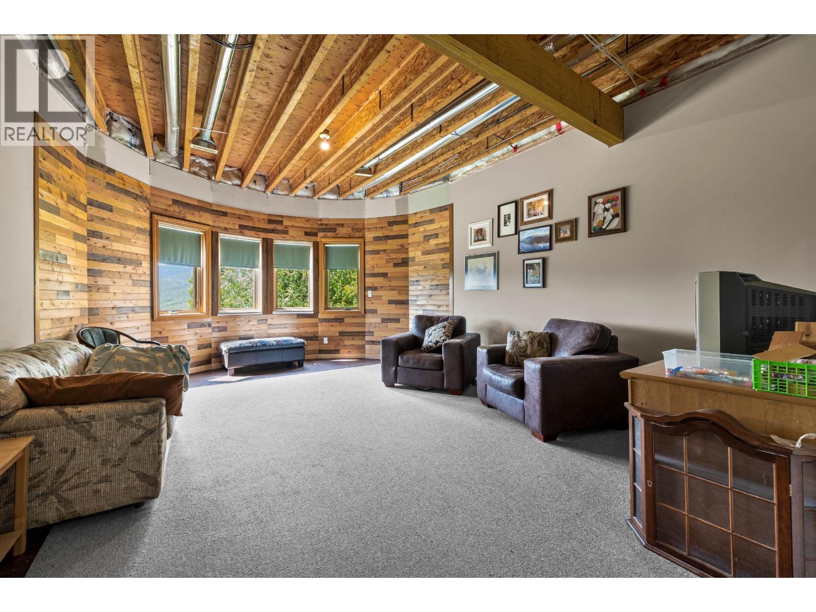 1249 CLEARWATER VALLEY Road - 29