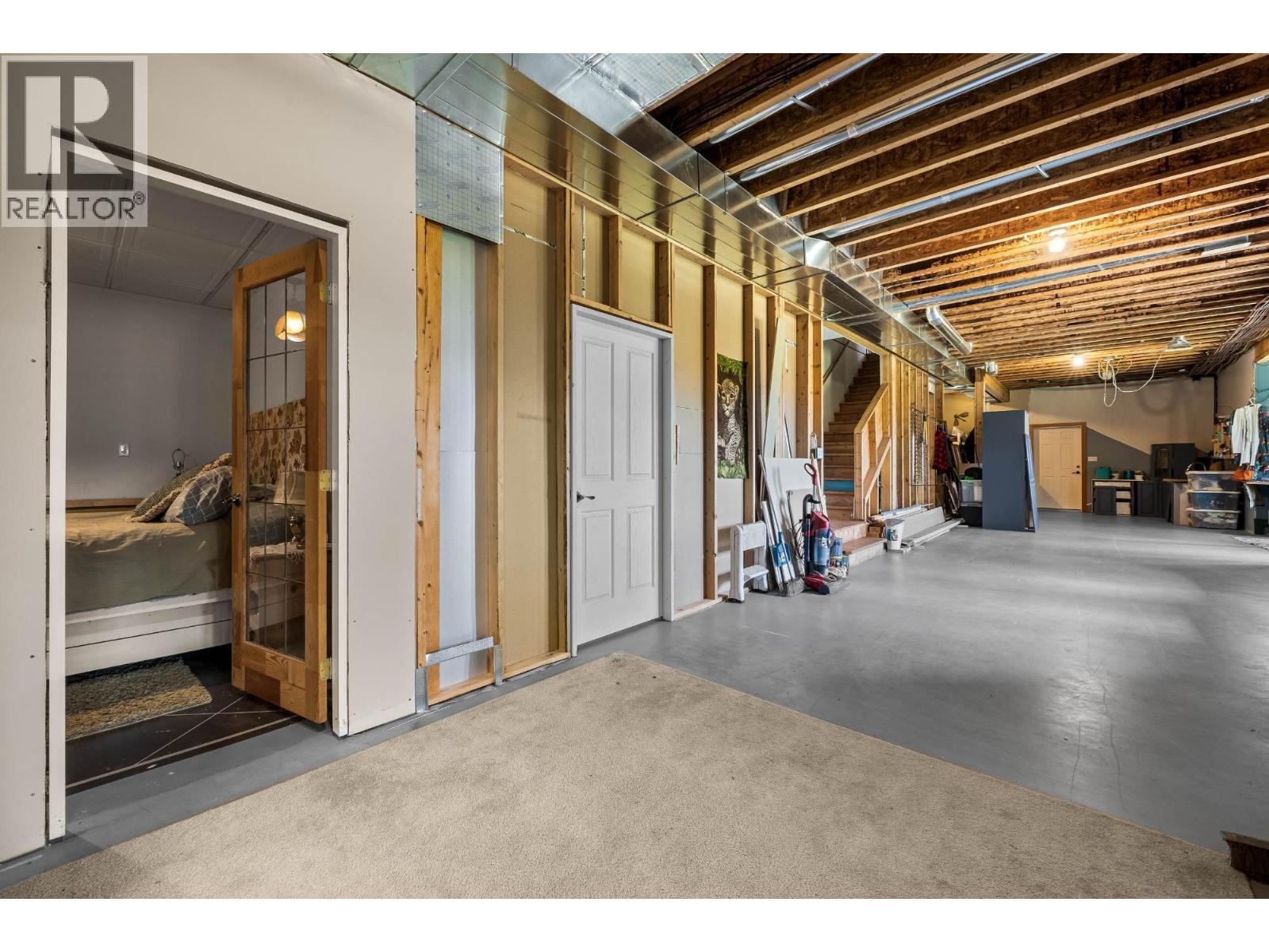 1249 CLEARWATER VALLEY Road - 31